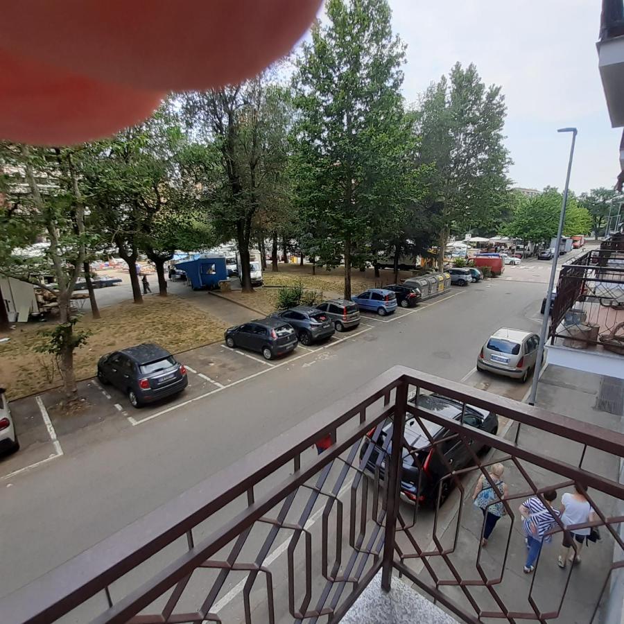 Metronear Apartment Collegno Luaran gambar